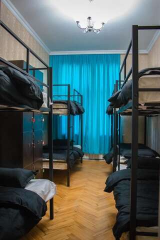 Хостелы Paradise hostel Тбилиси Кровать в общем 8-местном номере для мужчин и женщин-4